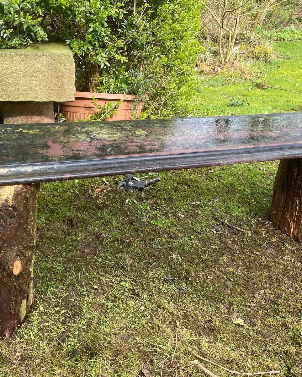 The slate fire mantel dug up from the garden (1/2)